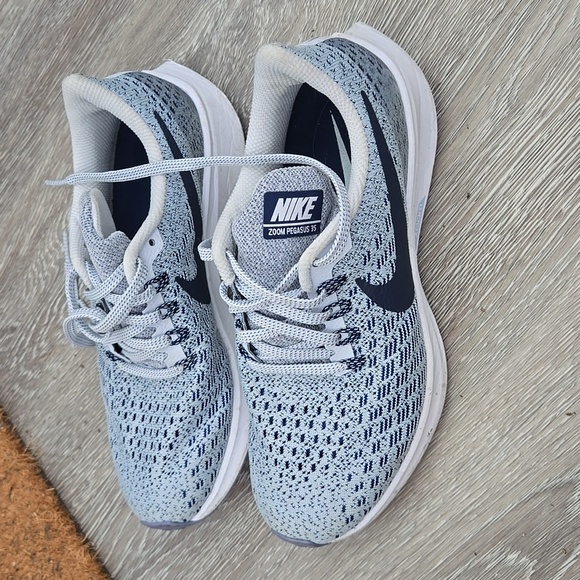 Lot of 2: New Balance Navy Blue 247 and Nike Zoom Pegasus Sneakers, both Size 6 - Picture 6 of 9